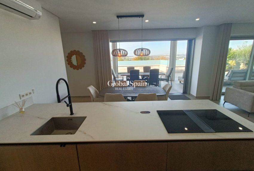 Wederverkoop - Villa -
BENIJÓFAR