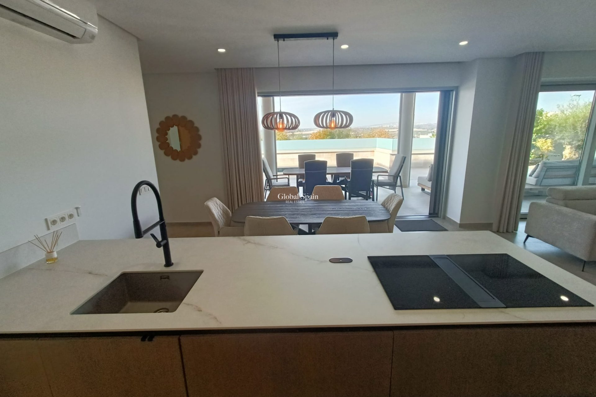 Wederverkoop - Villa -
BENIJÓFAR