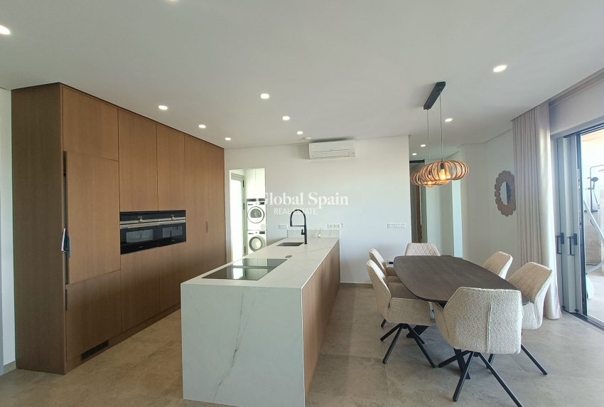 Wederverkoop - Villa -
BENIJÓFAR