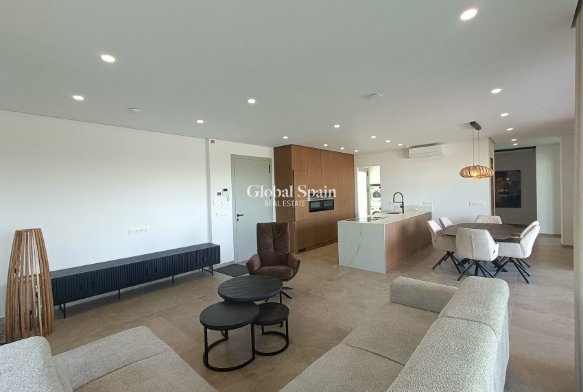 Wederverkoop - Villa -
BENIJÓFAR