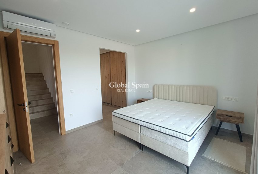 Wederverkoop - Villa -
BENIJÓFAR