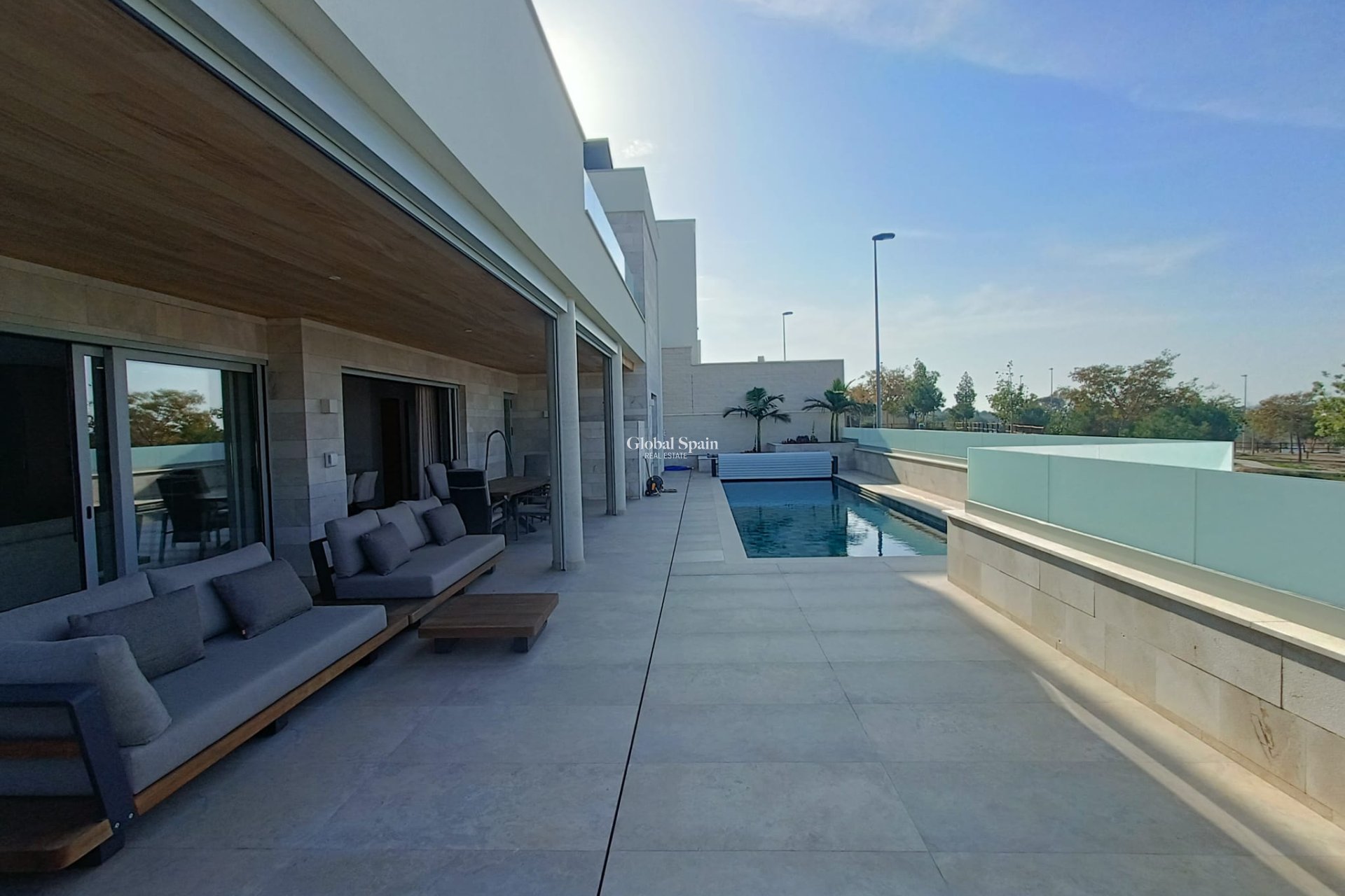 Wederverkoop - Villa -
BENIJÓFAR