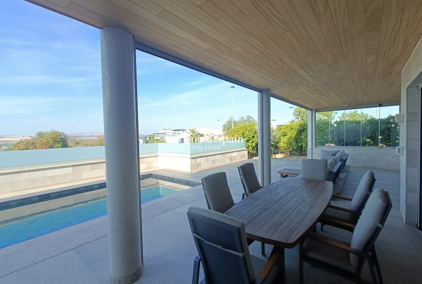 Wederverkoop - Villa -
BENIJÓFAR