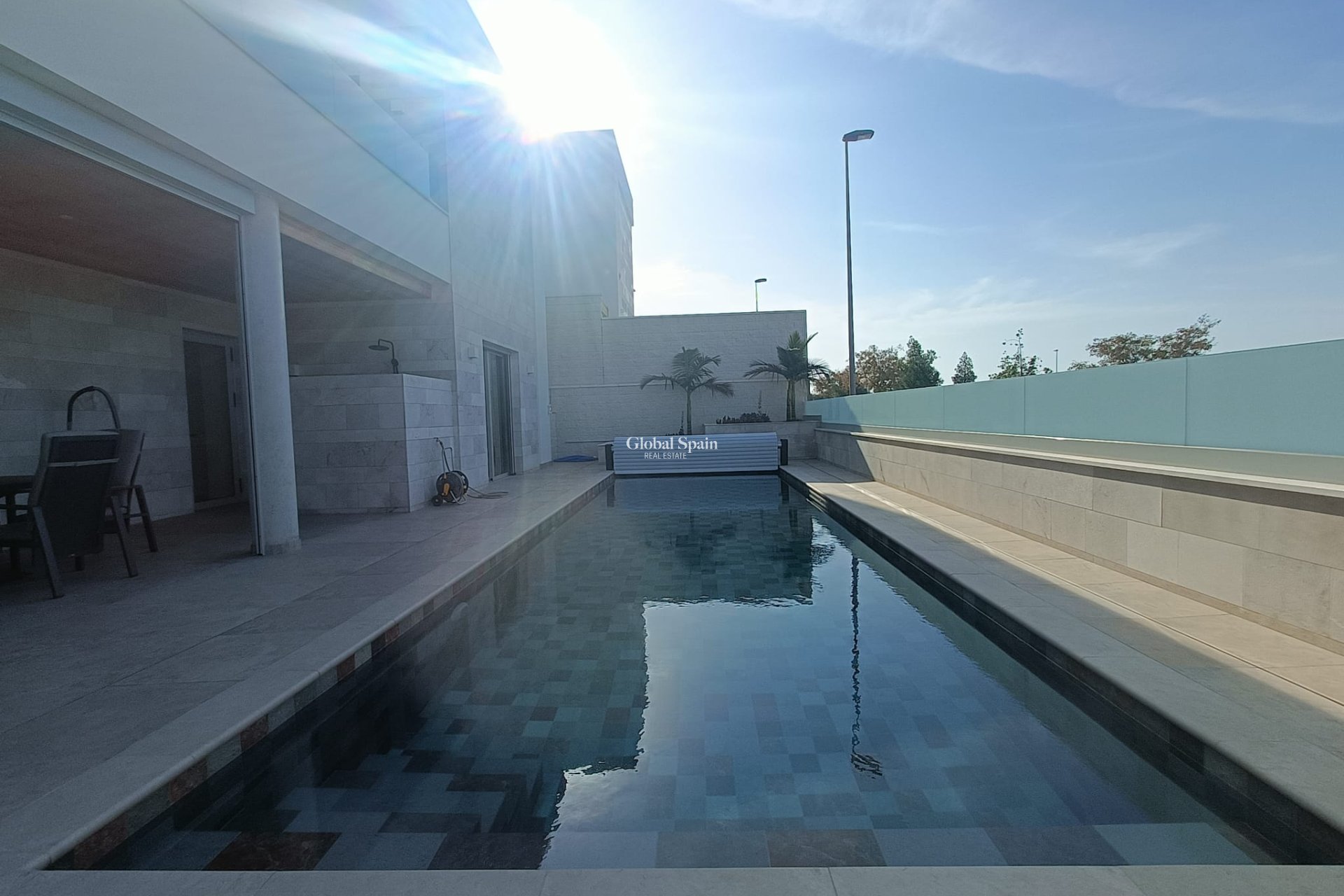 Wederverkoop - Villa -
BENIJÓFAR