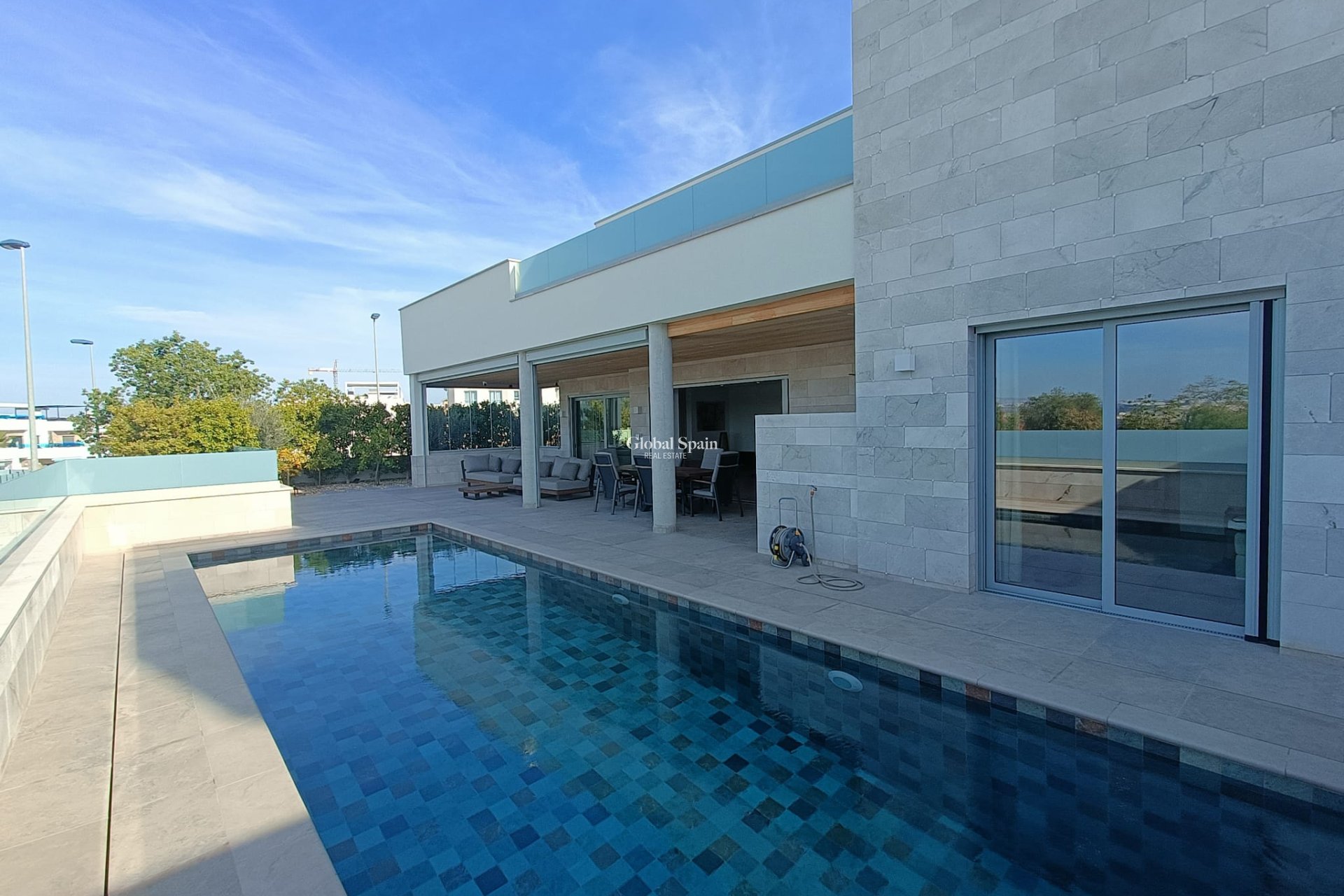 Wederverkoop - Villa -
BENIJÓFAR