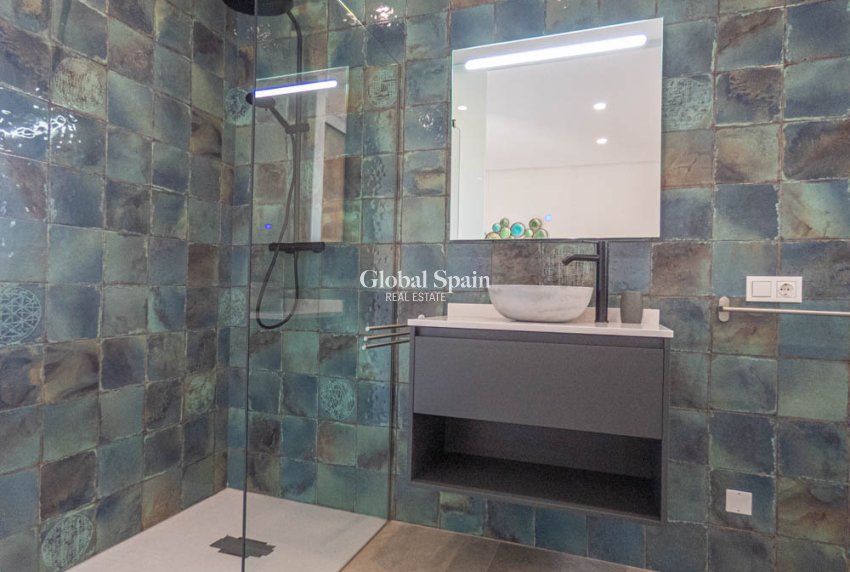 Wederverkoop - Villa -
BENIJÓFAR