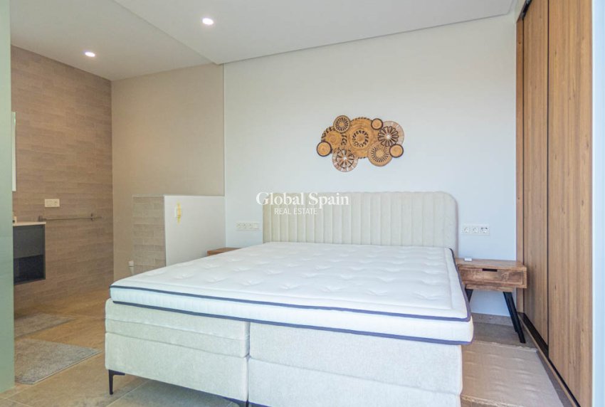 Wederverkoop - Villa -
BENIJÓFAR