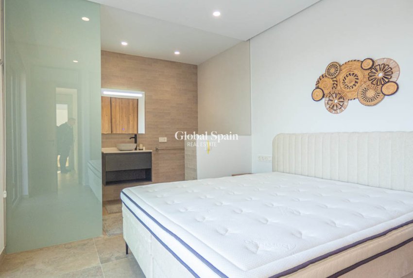 Wederverkoop - Villa -
BENIJÓFAR