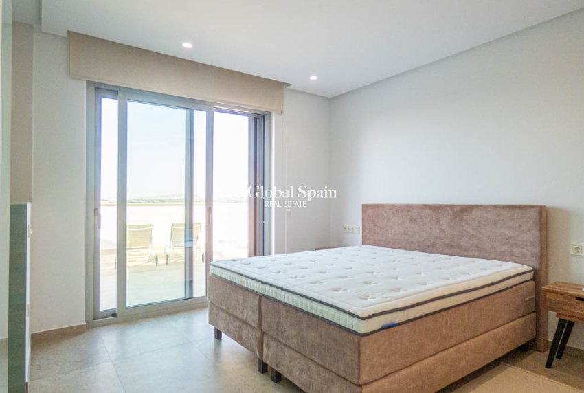 Wederverkoop - Villa -
BENIJÓFAR