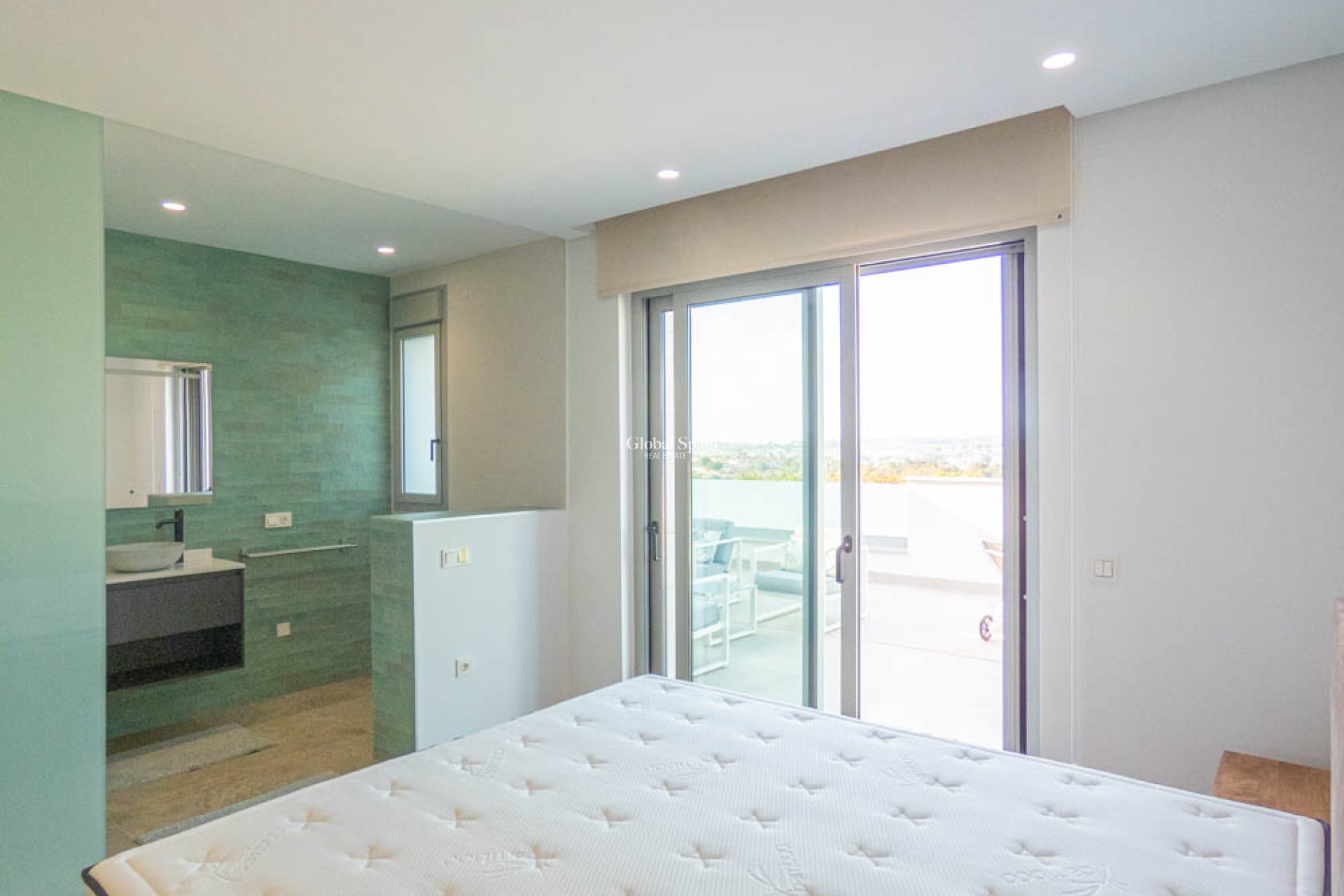 Wederverkoop - Villa -
BENIJÓFAR