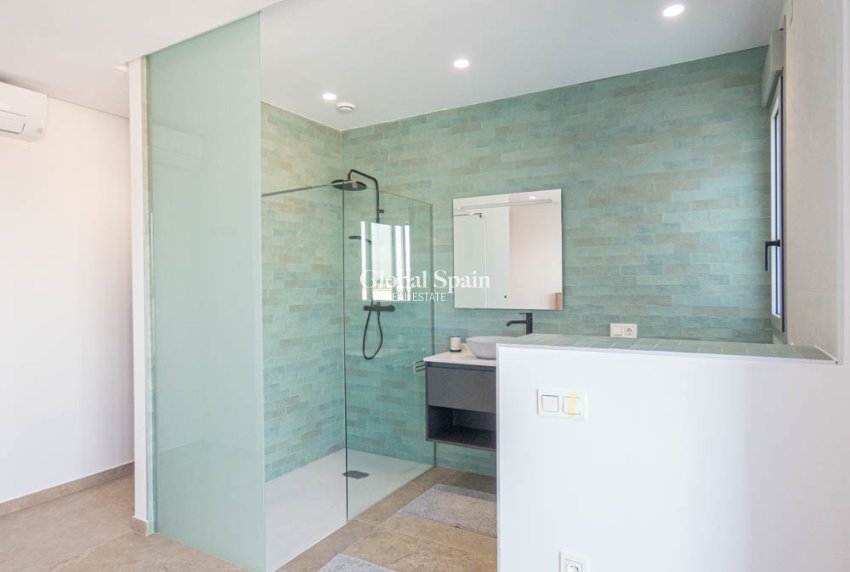 Wederverkoop - Villa -
BENIJÓFAR