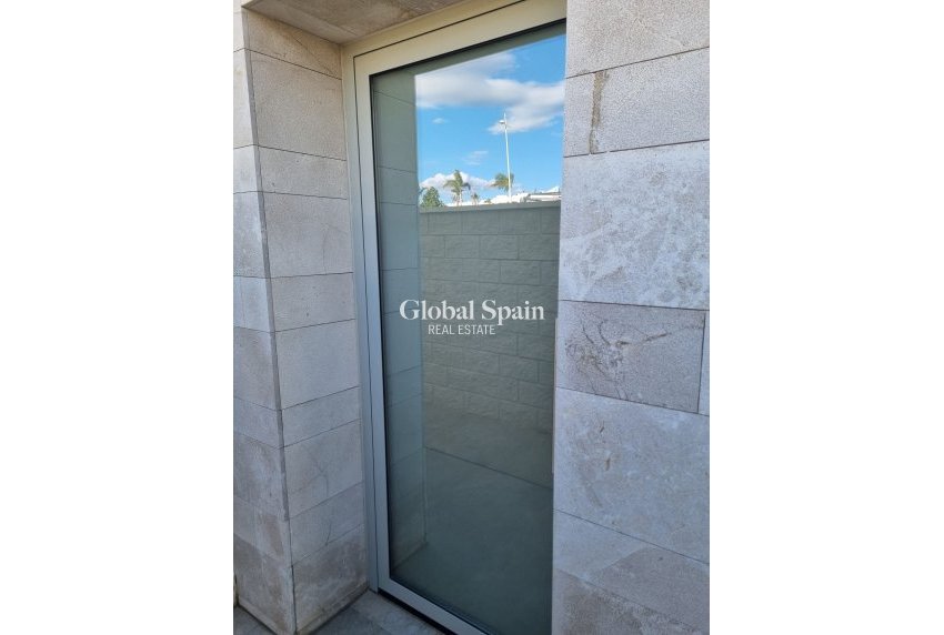 Wederverkoop - Villa -
BENIJÓFAR