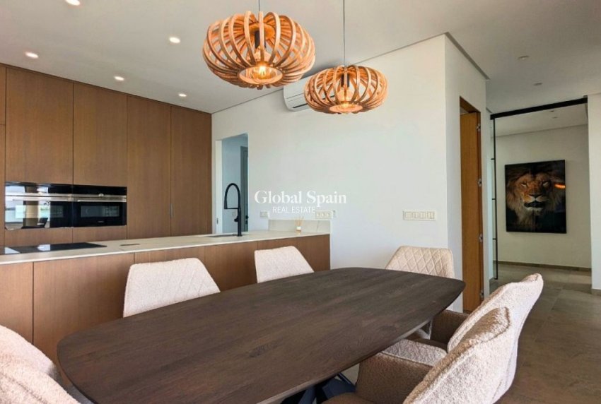 Wederverkoop - Villa -
BENIJÓFAR