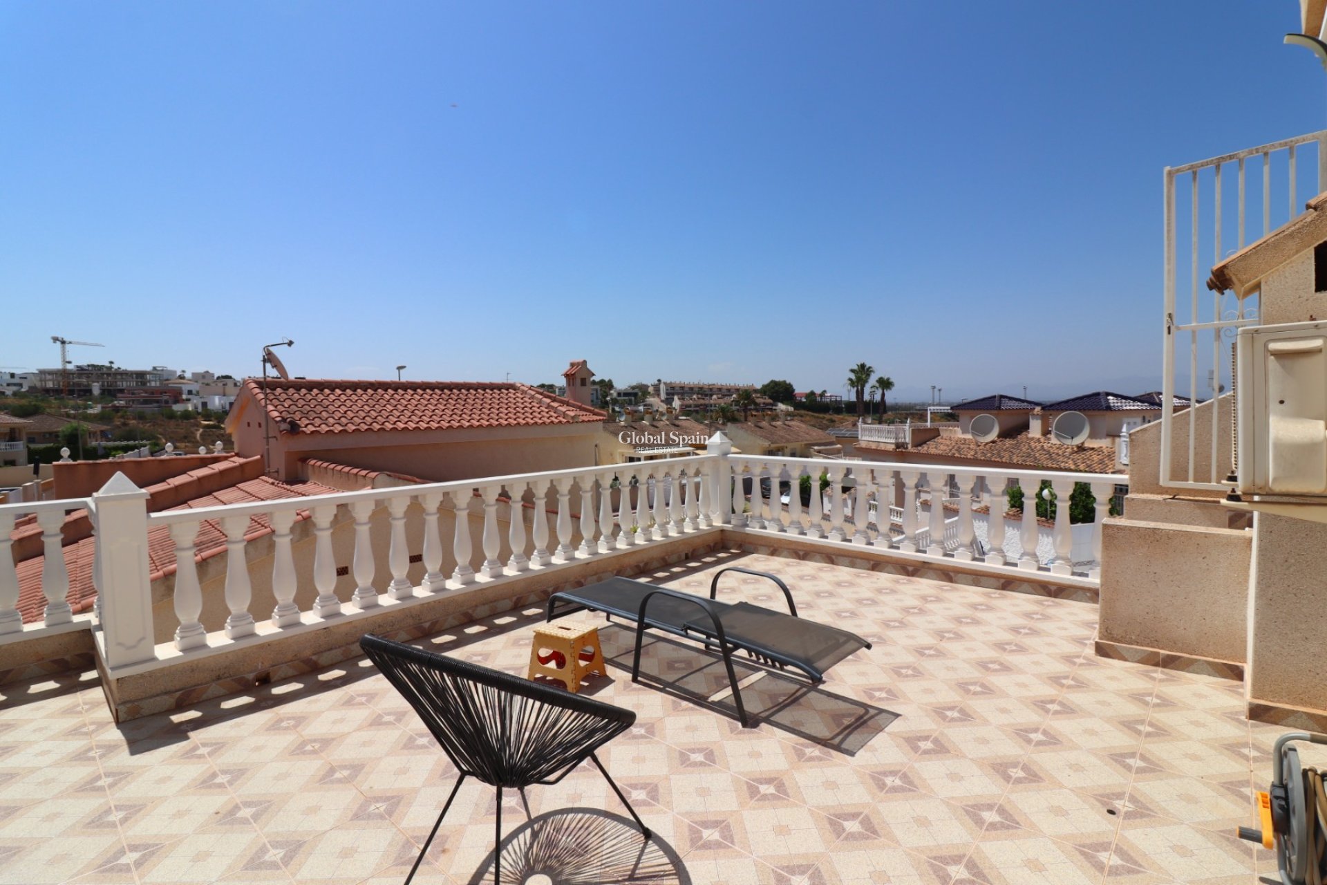 Wederverkoop - VILLA -
Benimar - Benimar I