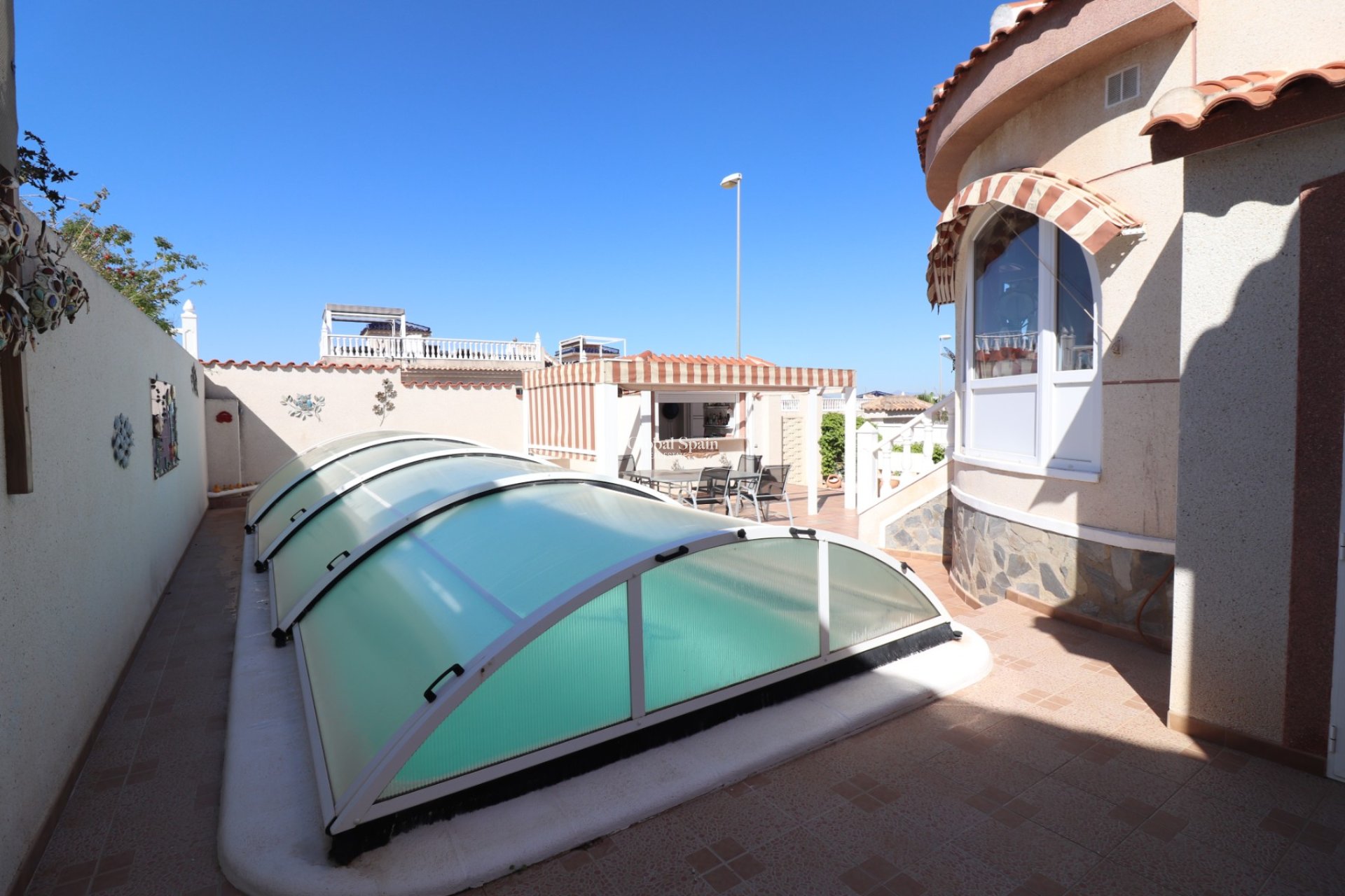 Wederverkoop - VILLA -
Benimar - Benimar II