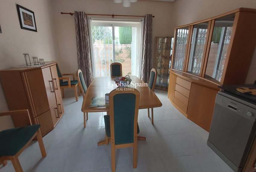 Wederverkoop - VILLA -
BENIMAR - Costa Blanca