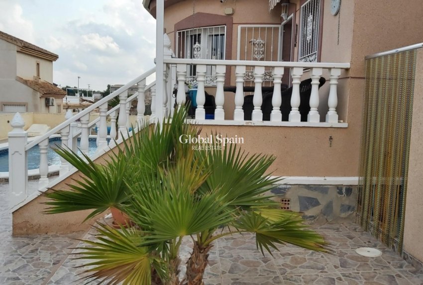 Wederverkoop - VILLA -
BENIMAR - Costa Blanca