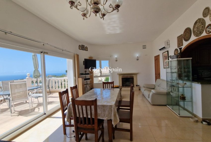 Wederverkoop - VILLA -
BENITACHELL - Cumbre del sol