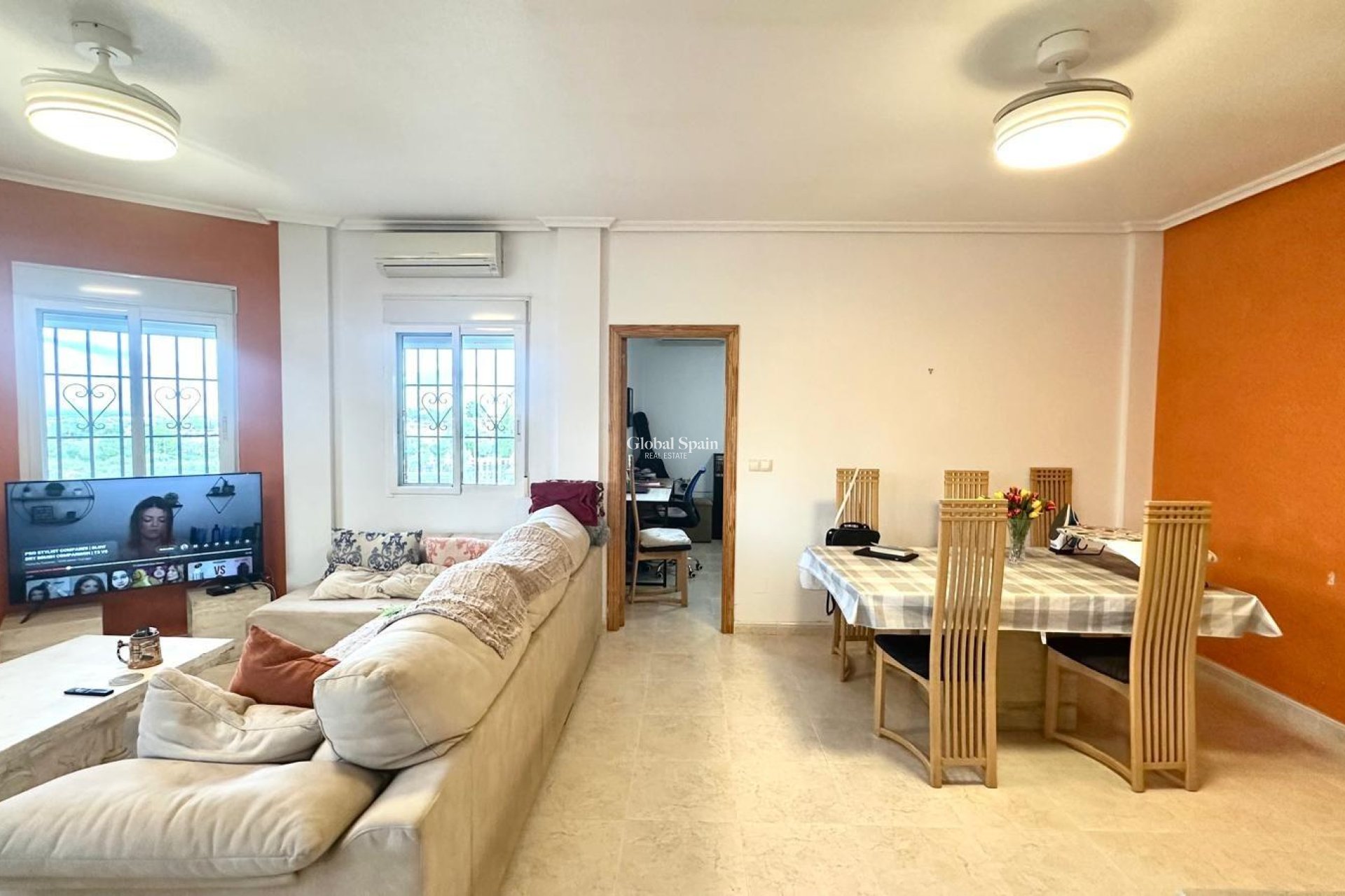 Wederverkoop - VILLA -
BIGASTRO - Comunidad Valenciana