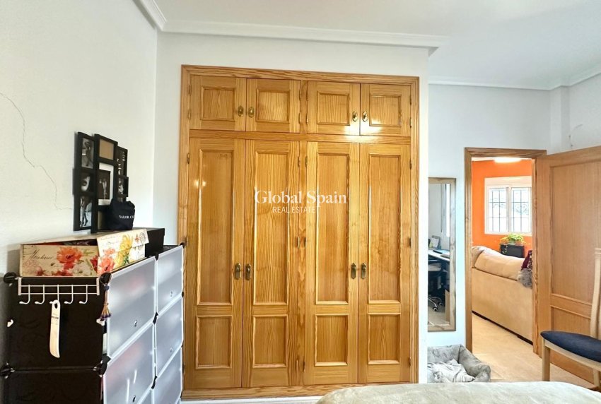 Wederverkoop - VILLA -
BIGASTRO - Comunidad Valenciana