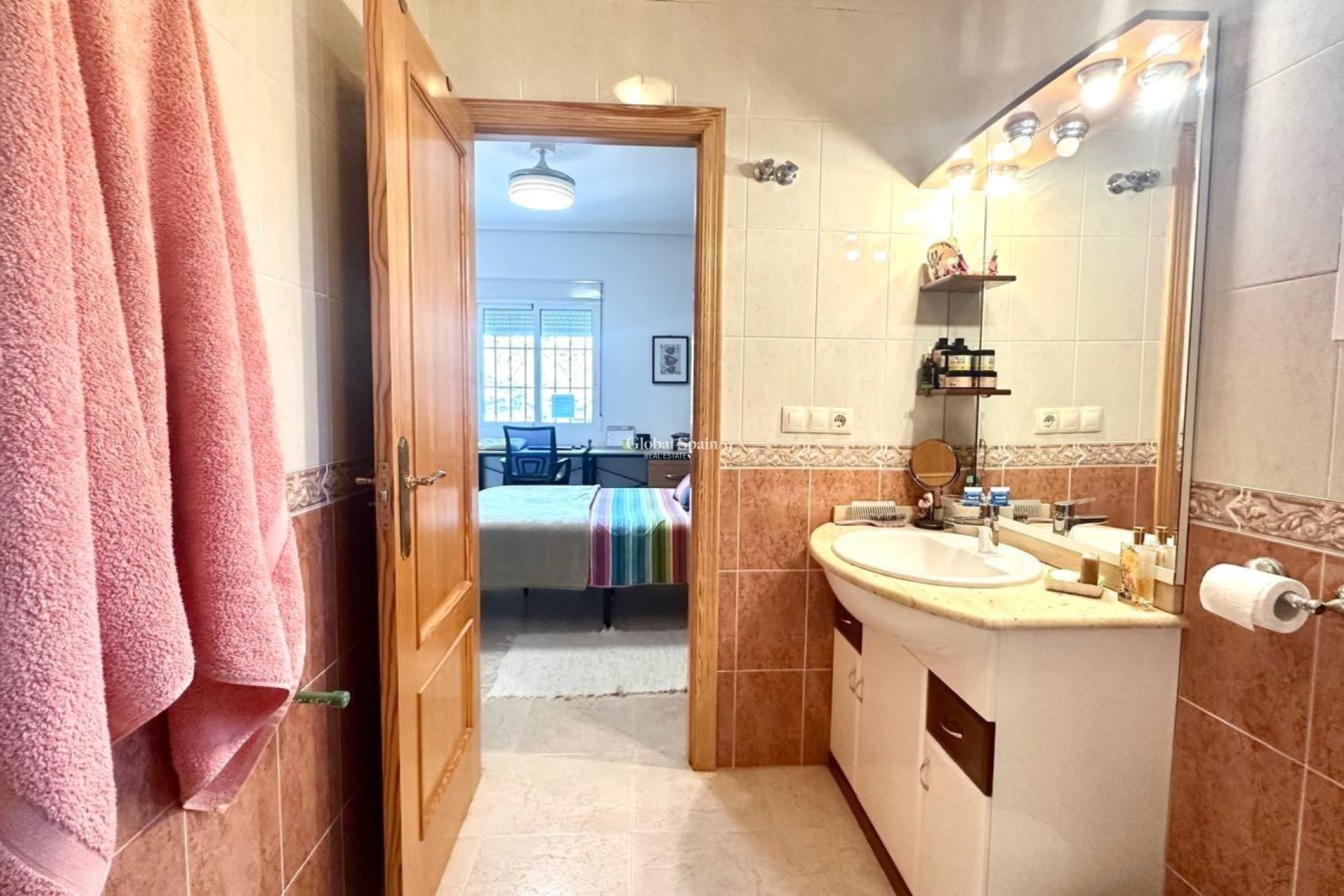 Wederverkoop - VILLA -
BIGASTRO - Comunidad Valenciana