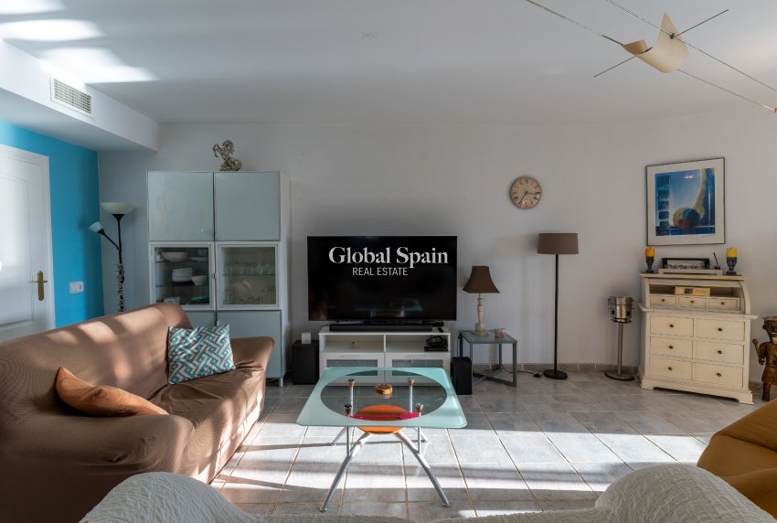 Wederverkoop - VILLA -
BUSOT - Costa Blanca