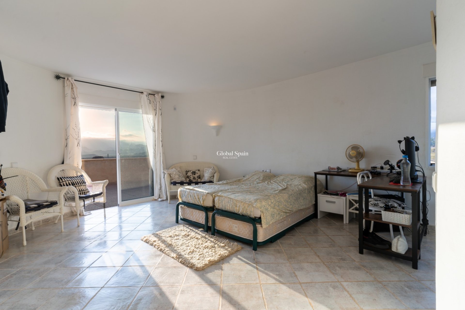 Wederverkoop - VILLA -
BUSOT - Costa Blanca