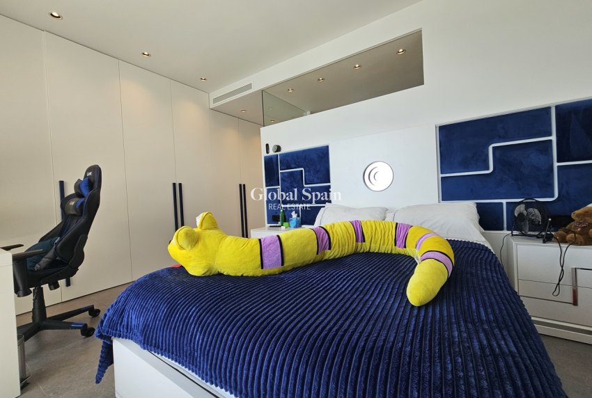 Wederverkoop - VILLA -
CABO ROIG - Costa Blanca