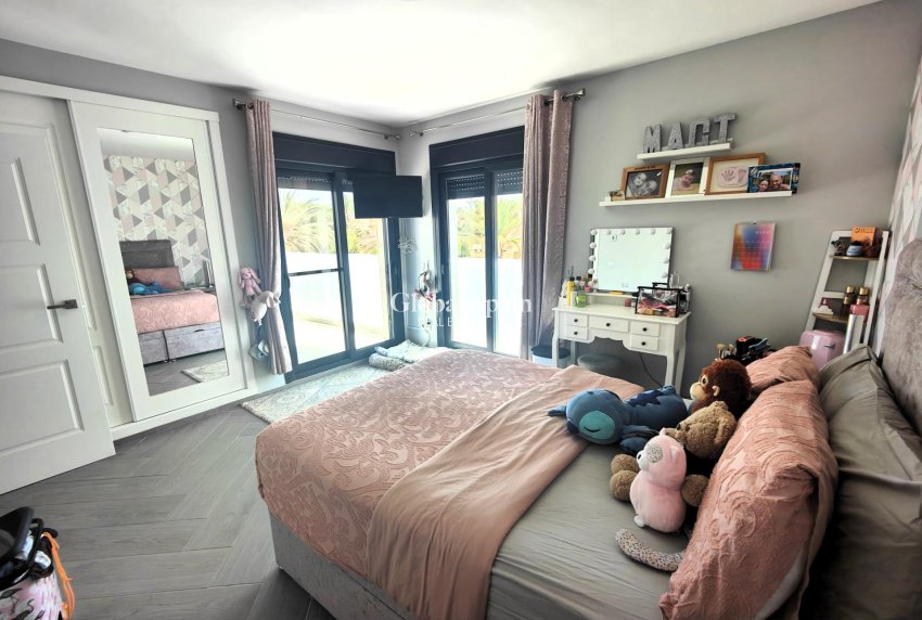 Wederverkoop - VILLA -
CABO ROIG - Costa Blanca