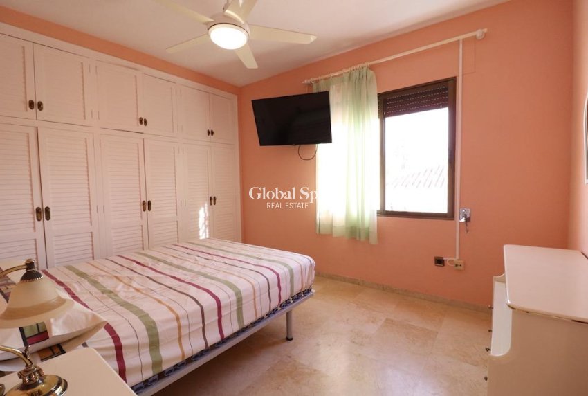 Wederverkoop - VILLA -
CABO ROIG - Costa Blanca