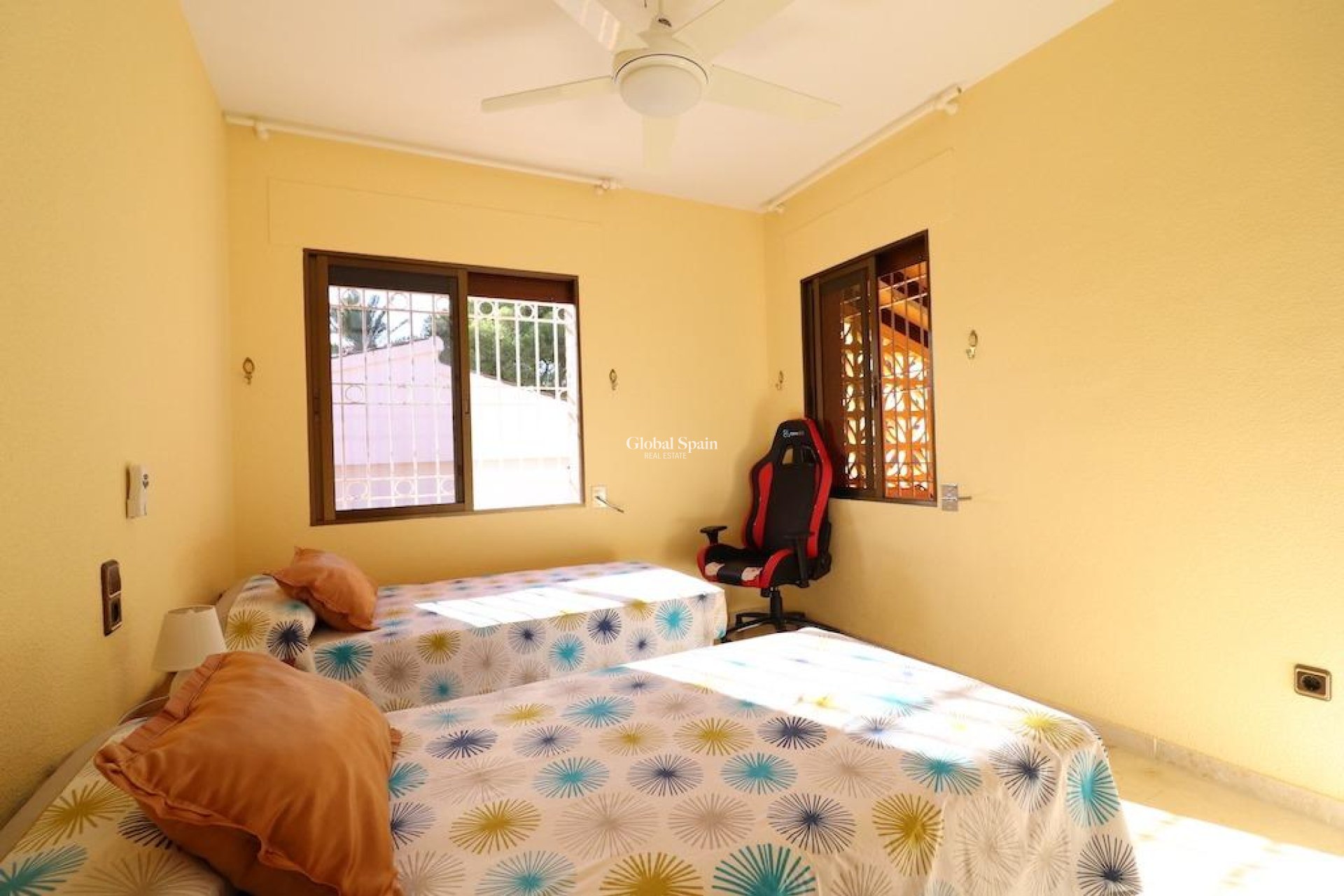 Wederverkoop - VILLA -
CABO ROIG - Costa Blanca