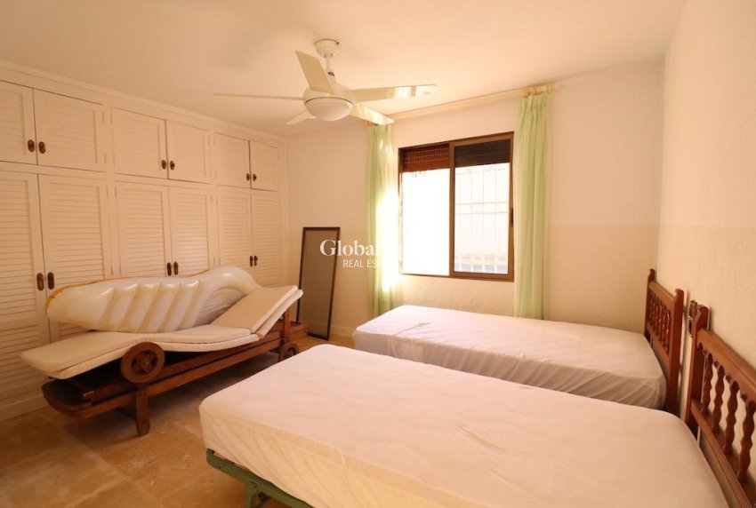 Wederverkoop - VILLA -
CABO ROIG - Costa Blanca