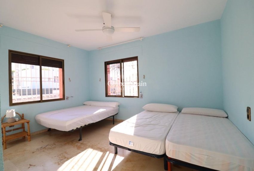 Wederverkoop - VILLA -
CABO ROIG - Costa Blanca