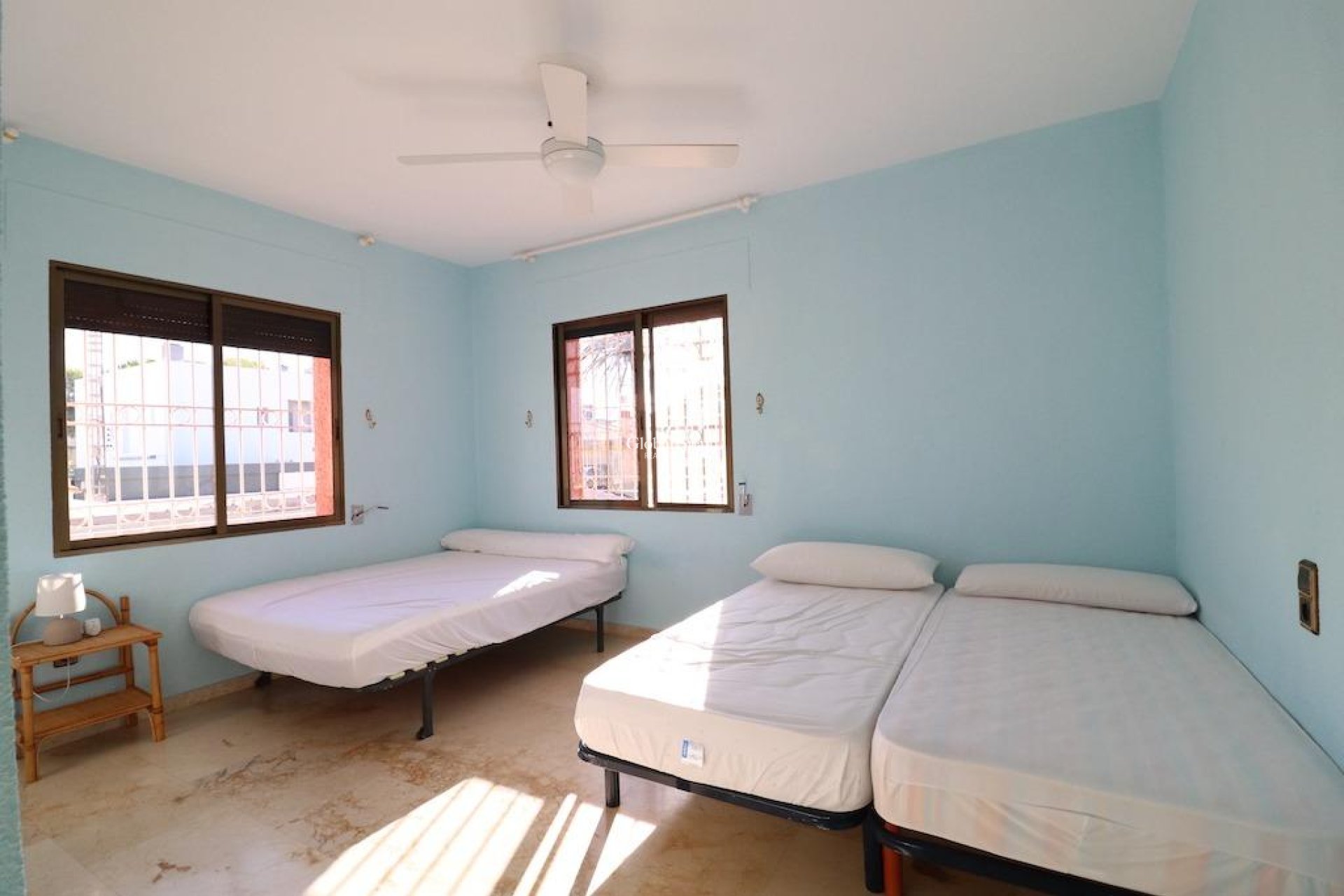 Wederverkoop - VILLA -
CABO ROIG - Costa Blanca