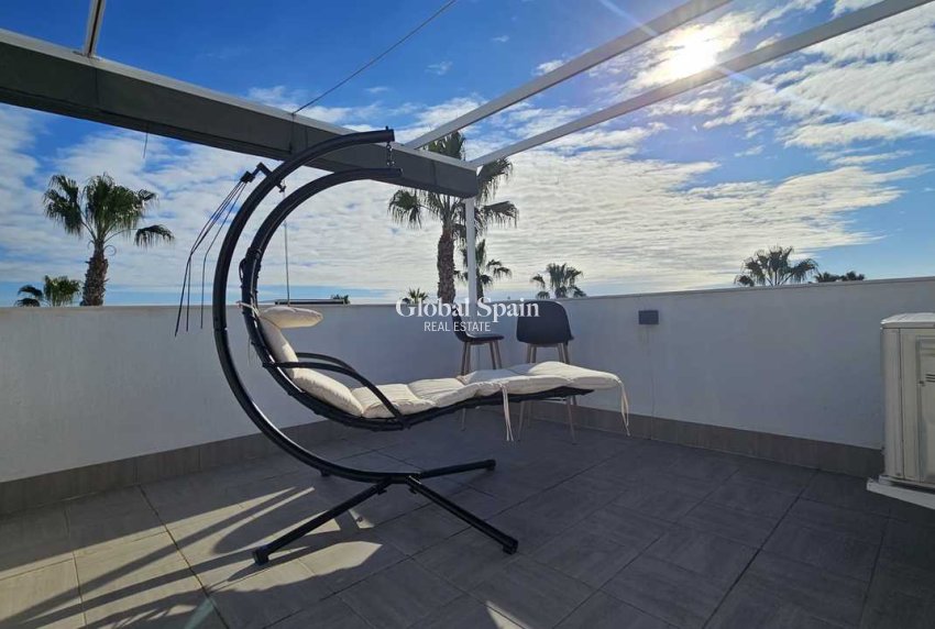 Wederverkoop - VILLA -
CABO ROIG - Costa Blanca