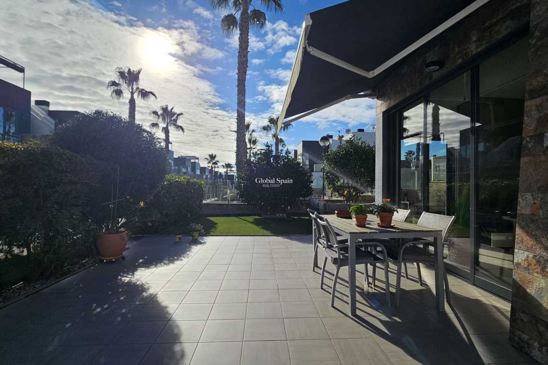 Wederverkoop - VILLA -
CABO ROIG - Costa Blanca