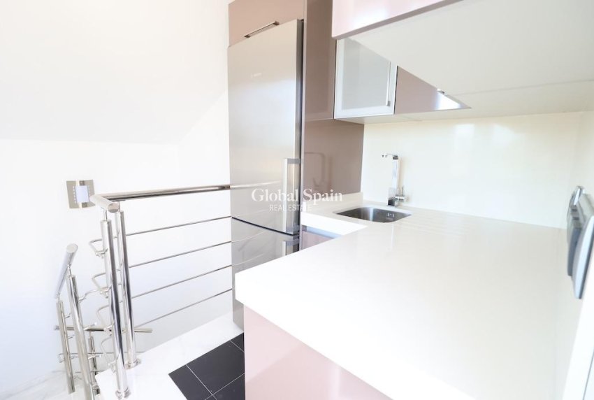 Wederverkoop - VILLA -
CABO ROIG - Costa Blanca