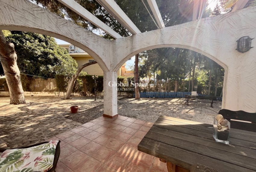 Wederverkoop - VILLA -
CABO ROIG - Costa Blanca