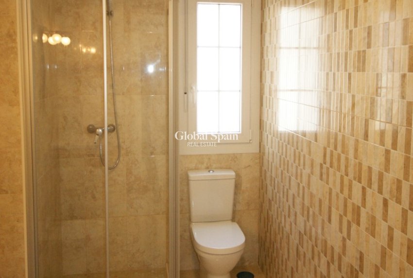 Wederverkoop - VILLA -
CABO ROIG - Costa Blanca