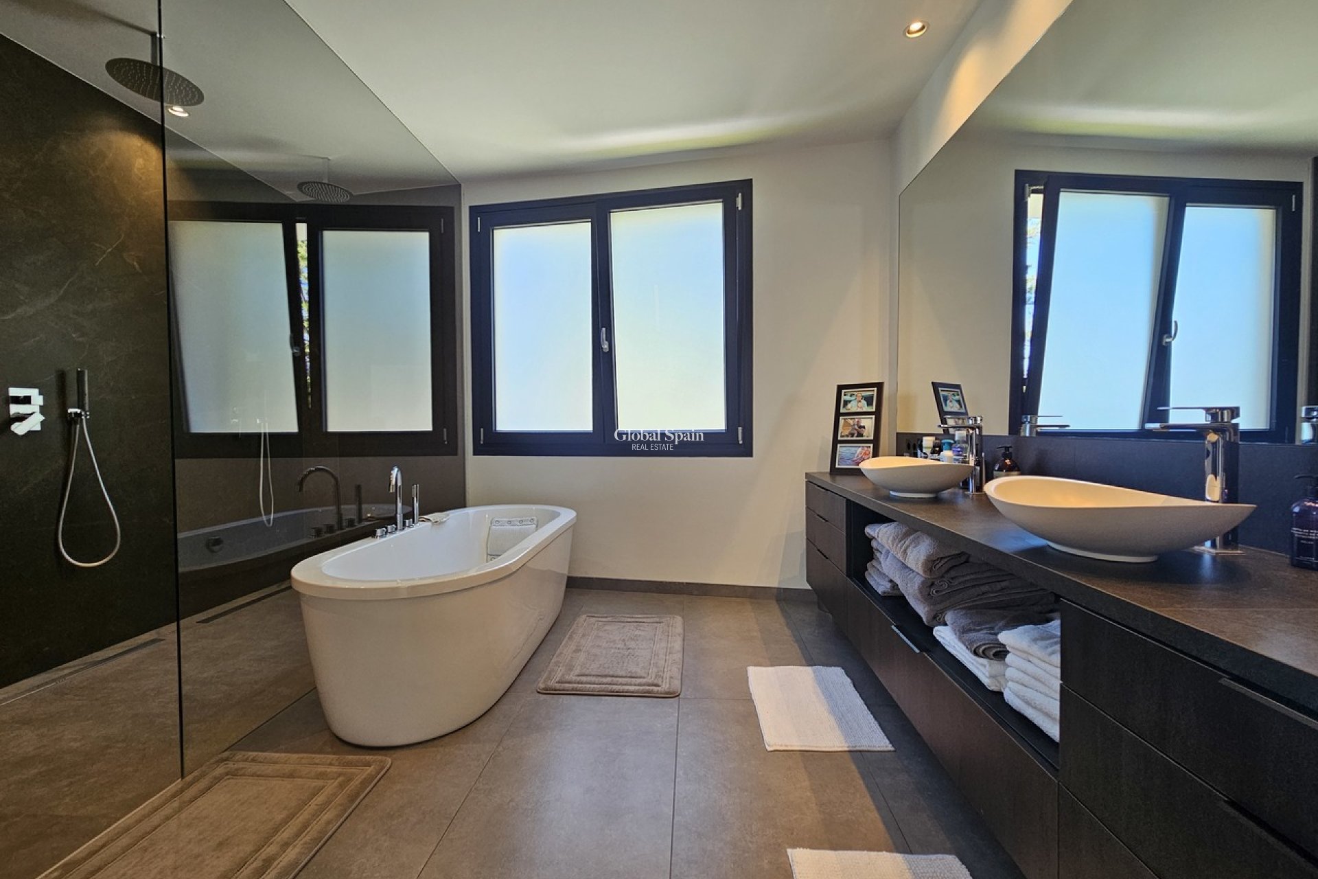 Wederverkoop - VILLA -
CABO ROIG - Costa Blanca