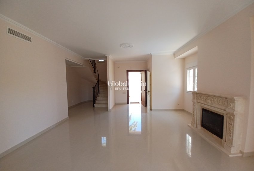 Wederverkoop - VILLA -
CABO ROIG - Costa Blanca
