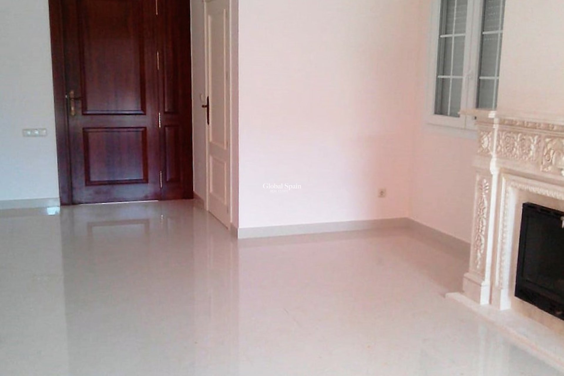 Wederverkoop - VILLA -
CABO ROIG - Costa Blanca