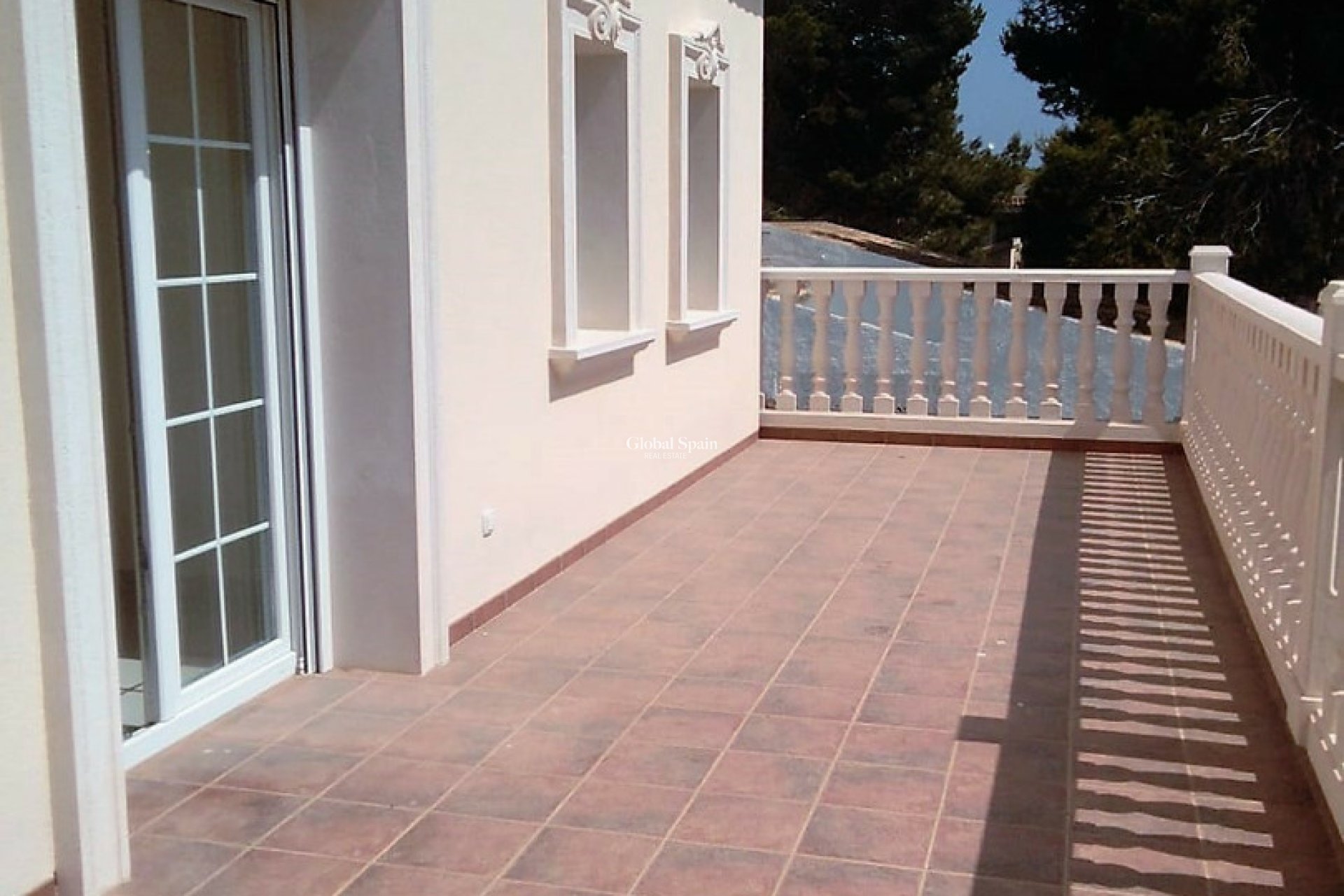 Wederverkoop - VILLA -
CABO ROIG - Costa Blanca