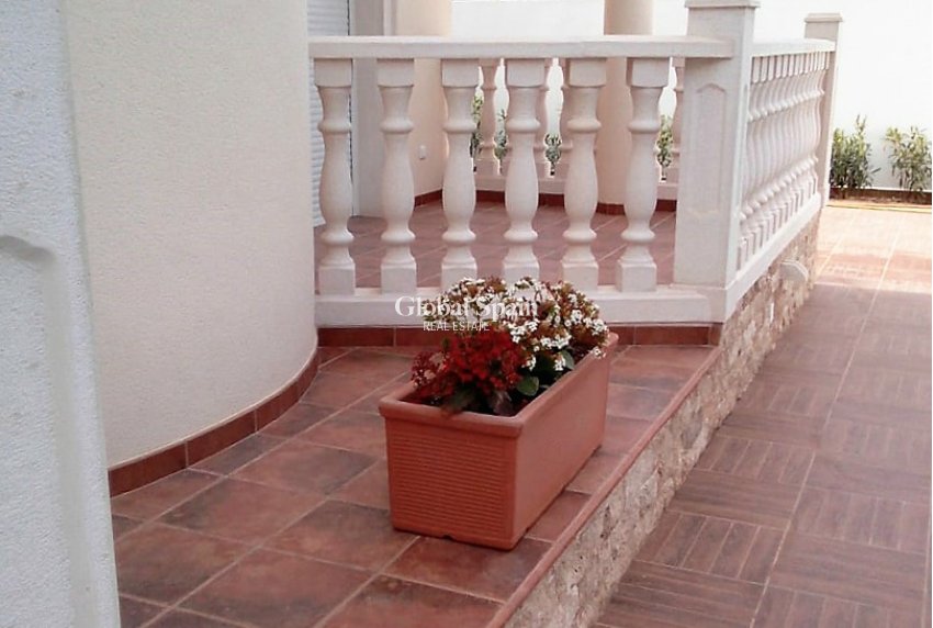 Wederverkoop - VILLA -
CABO ROIG - Costa Blanca