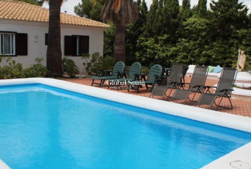 Wederverkoop - VILLA -
CABO ROIG - Costa Blanca