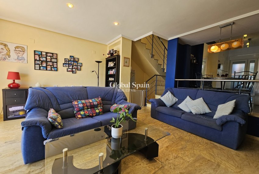 Wederverkoop - VILLA -
CABO ROIG - Costa Blanca