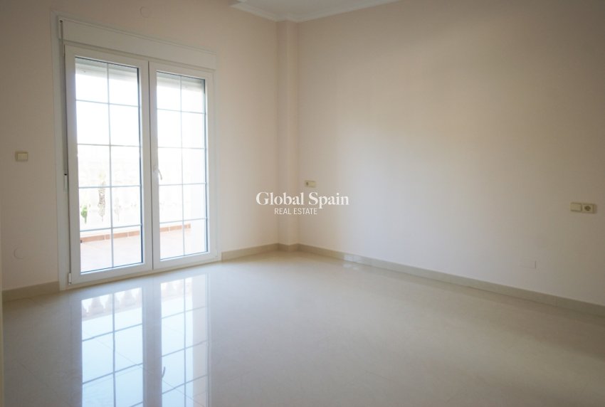 Wederverkoop - VILLA -
CABO ROIG - Costa Blanca