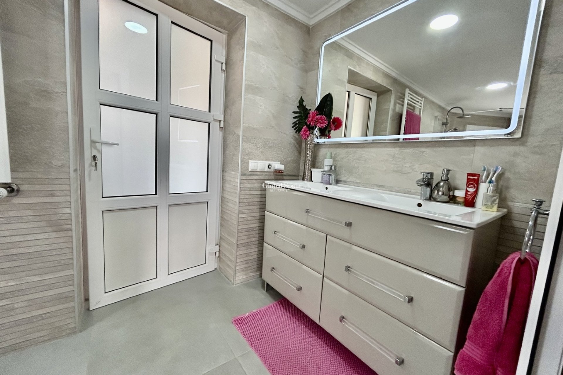 Wederverkoop - VILLA -
CABO ROIG - Costa Blanca