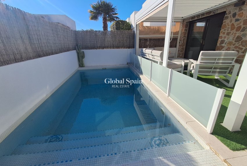 Wederverkoop - VILLA -
CABO ROIG - Costa Blanca