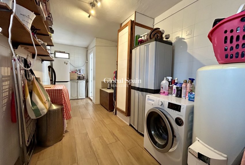 Wederverkoop - VILLA -
CABO ROIG - Costa Blanca